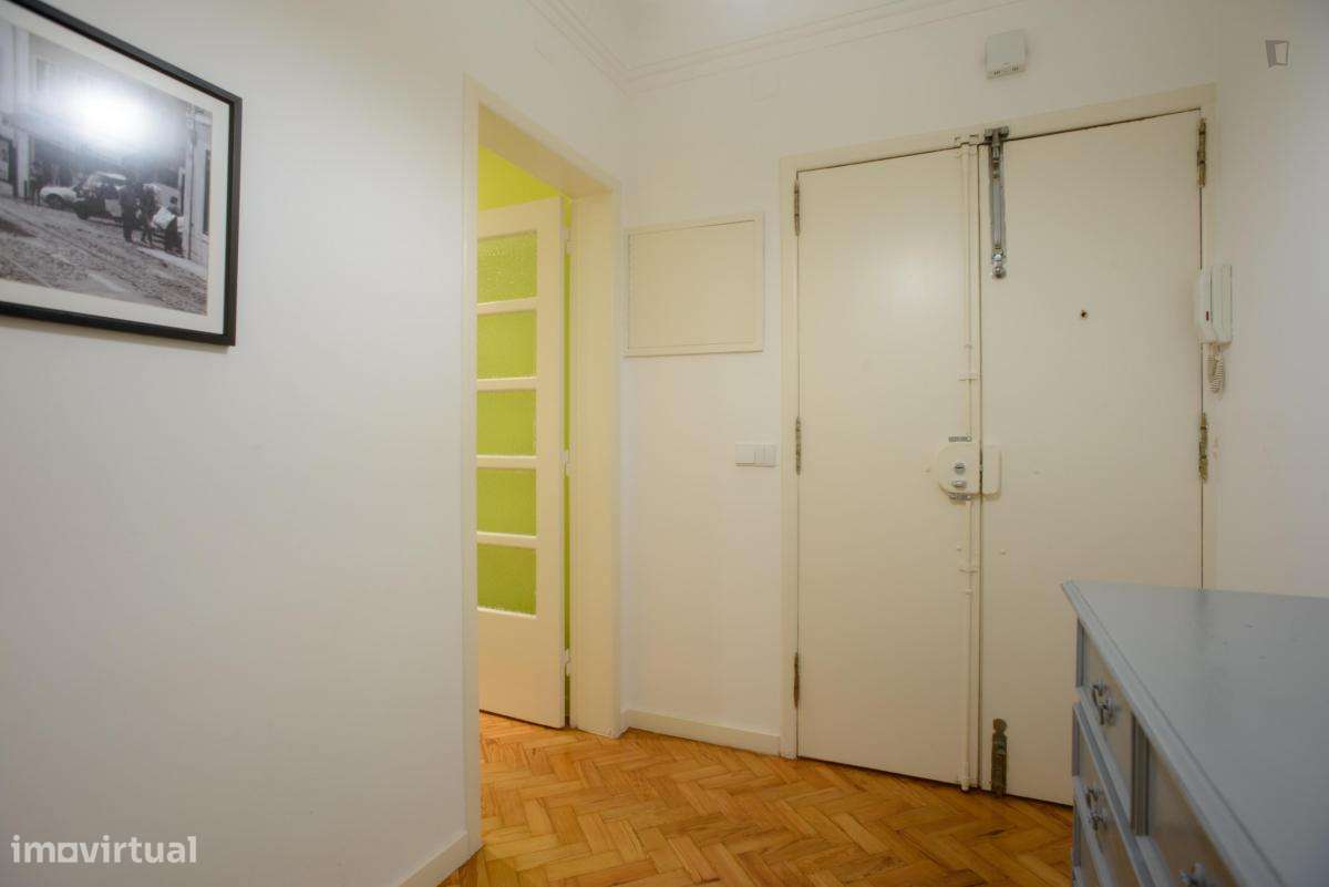 Quarto - localizado em Alameda Lisbon - Grande imagem: 2/6