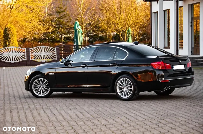 BMW Seria 5 525d xDrive Luxury Line - 22