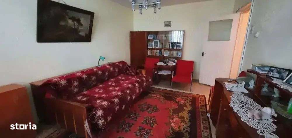 De vânzare apartament 3 camere decomandat-3