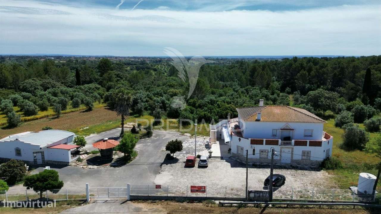 Quinta com várias casas e armazém, Bugalhos / Alcanena - Grande imagem: 3/40