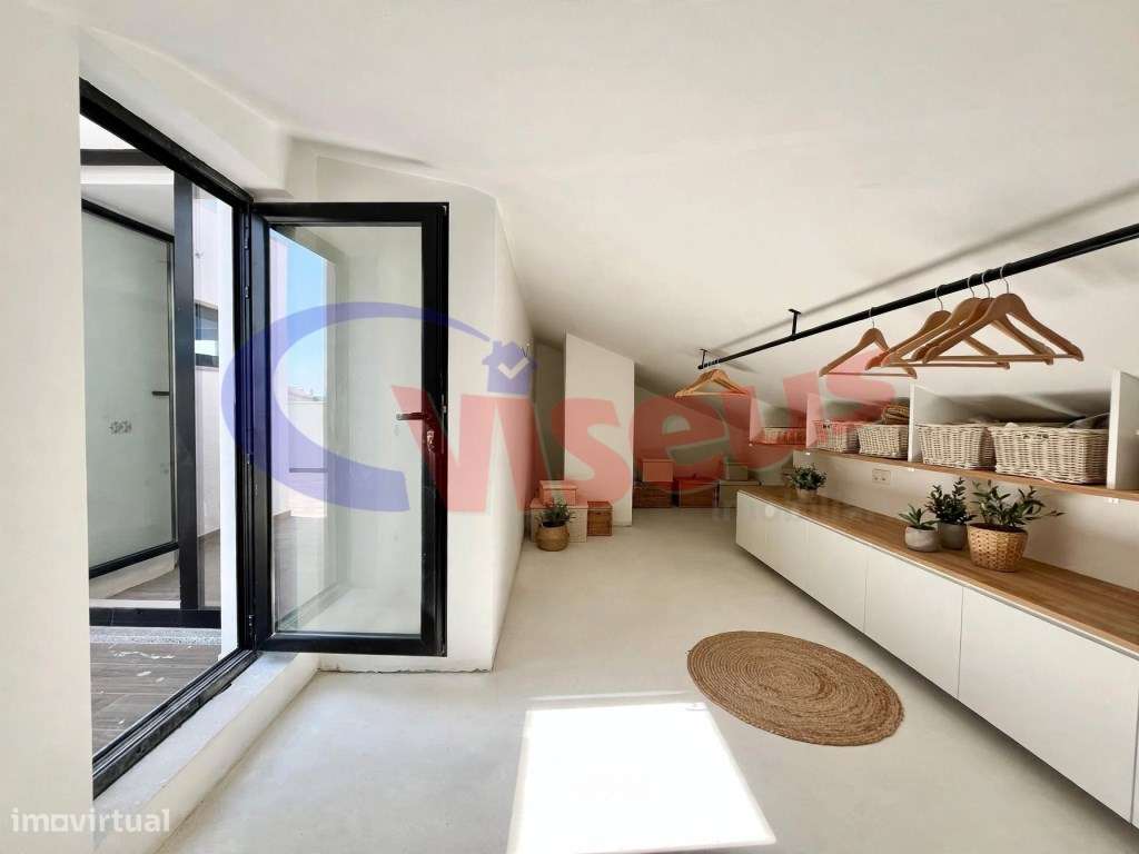 Apartamento T1 Penthouse com terraço.-33