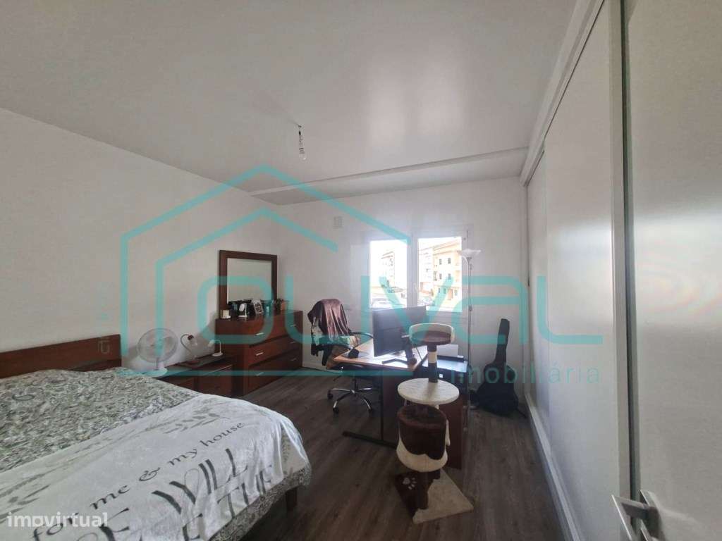 Apartamento T3 com Excelente Áreas-22