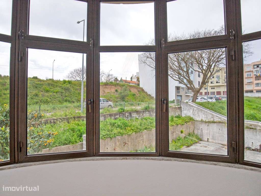 Excelente Apartamento T2 no centro de Santana-24