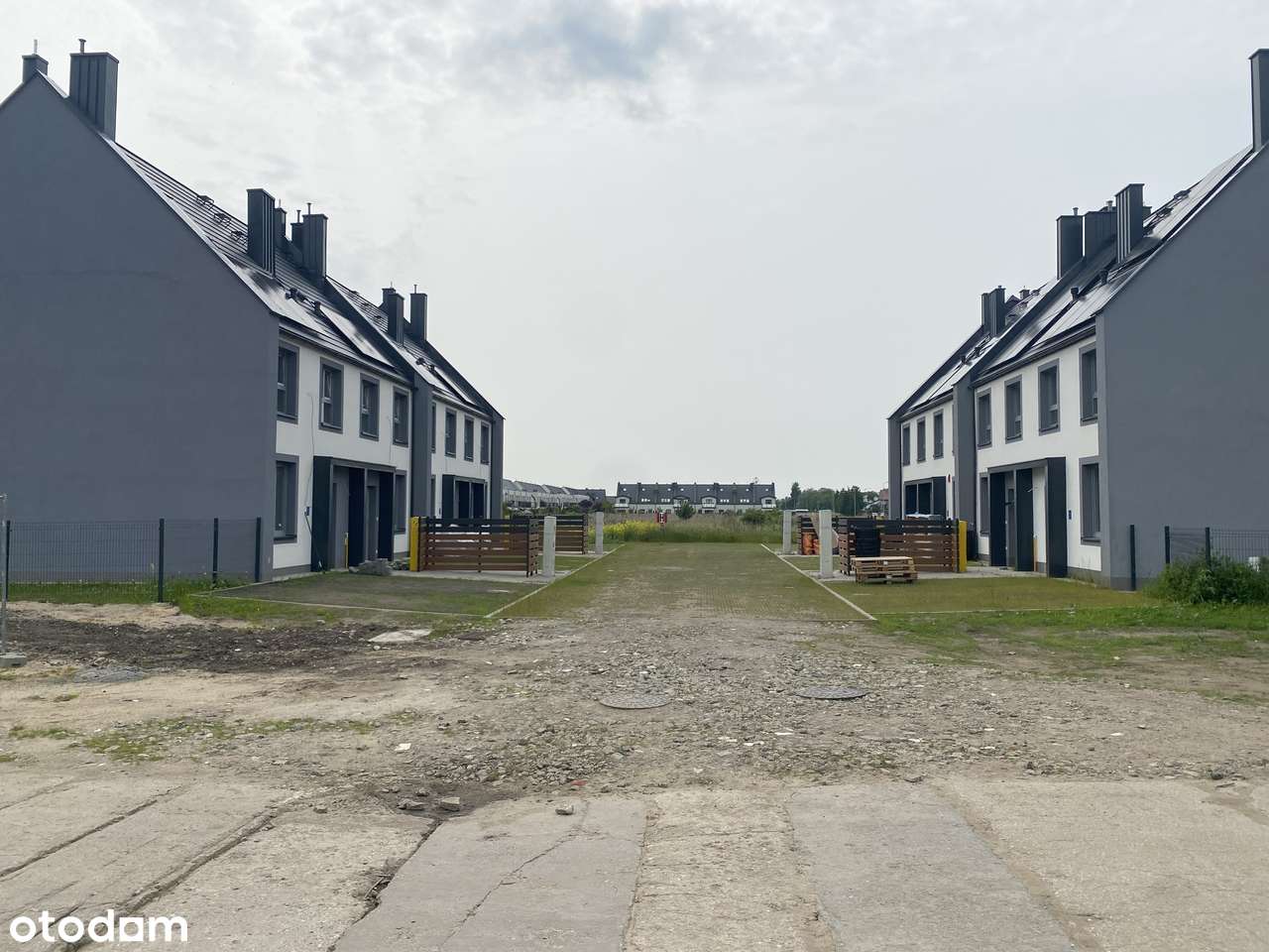 Dom pod Gdańskiem| skrajny szereg| duży ogród| 4 pokoje +poddasze-8