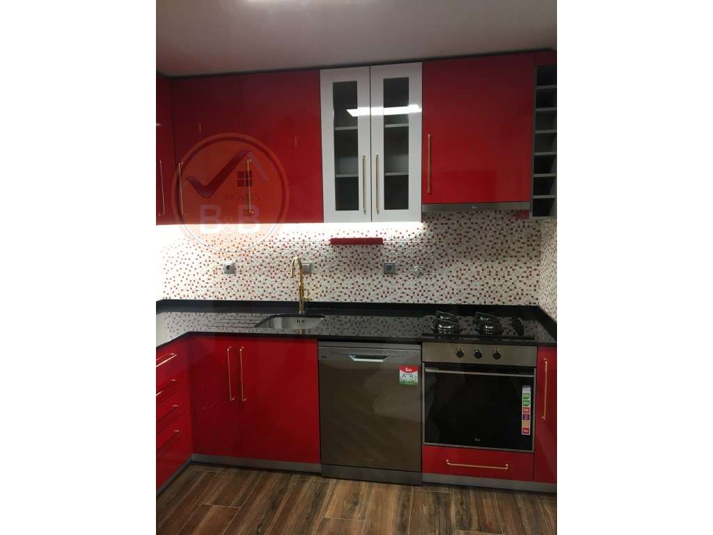 Apartamento T3 com garagem em Valbom - Grande imagem: 2/19