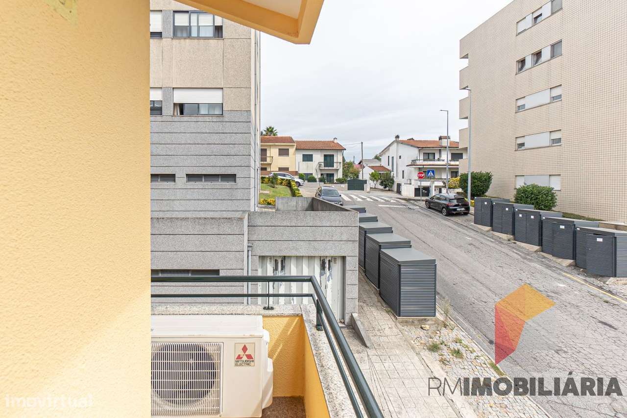 Moradia T4 em Fânzeres-32