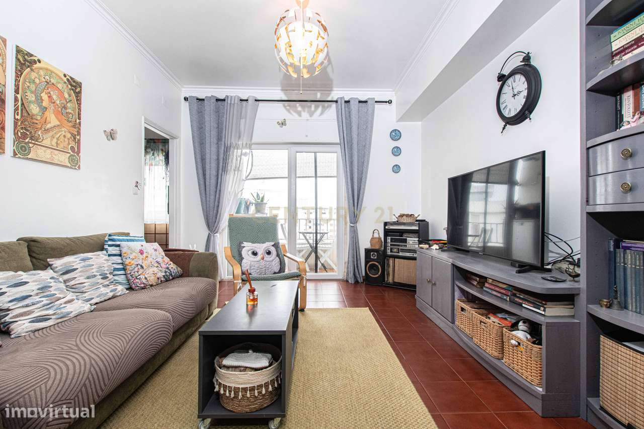 Apartamento T3 com vista cidade e rio na Póvoa de Santa Iria-5