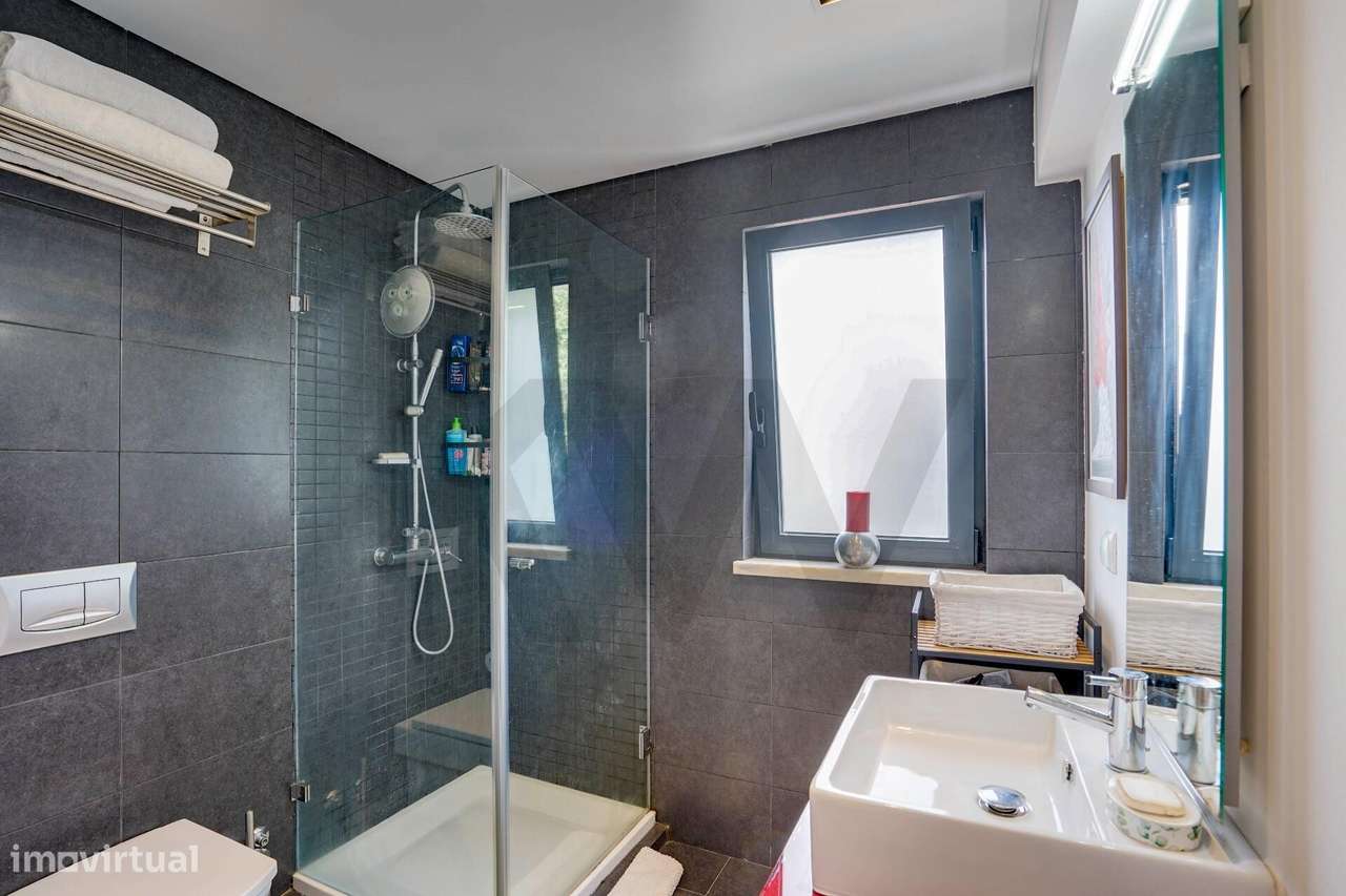 Moradia Contemporânea T3+1 com Piscina em Condomínio Fechado Exclusivo-24