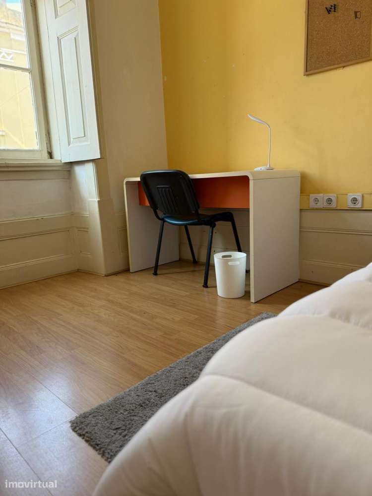 Quarto - localizado em  Coimbra - Grande imagem: 5/10