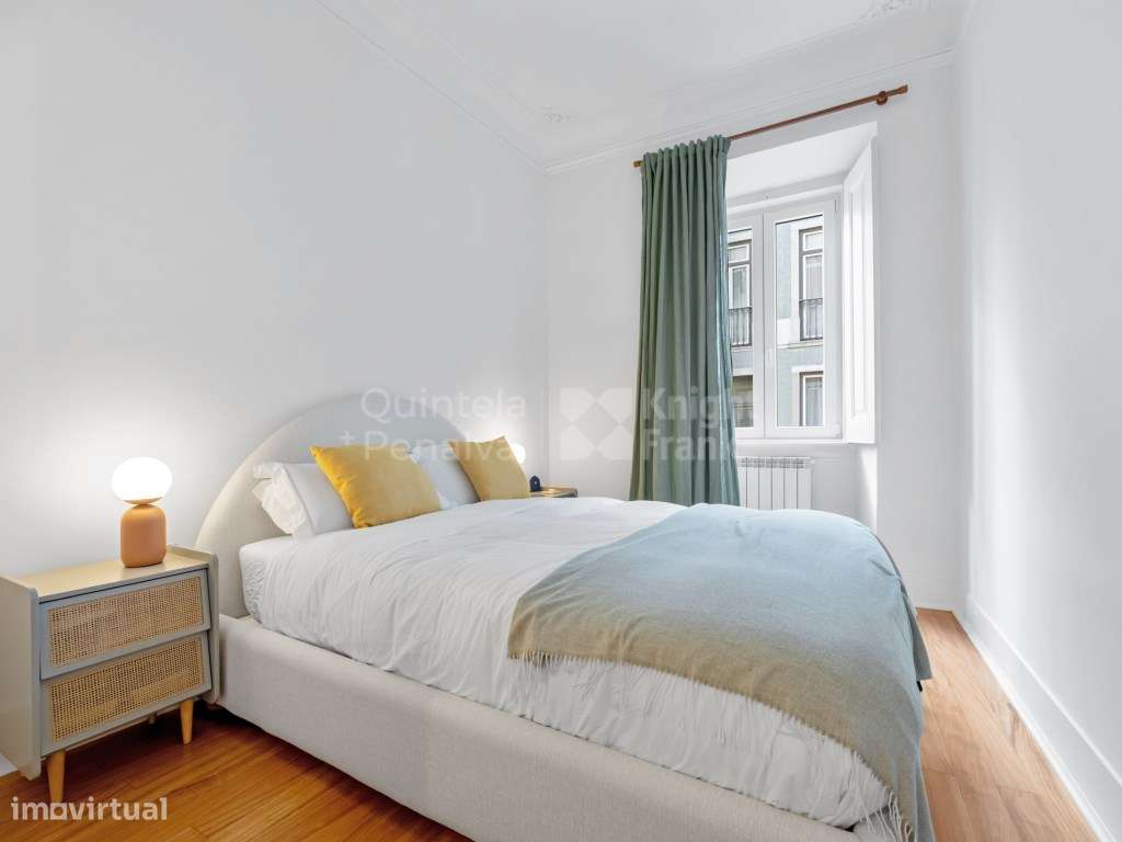 Apartamento T3 totalmente remodelado, São Bento, Lisboa-5