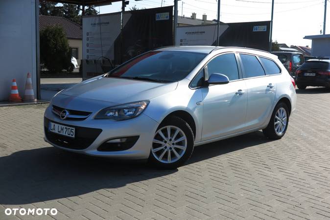 Opel Astra 1.4 Turbo Design Edition - 1