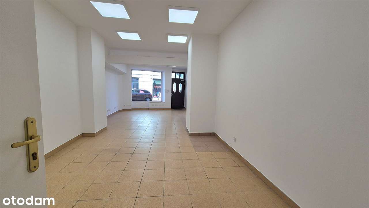 Witryna Wejście od ulicy Duży ruch - Pełny obrazek: 3/7