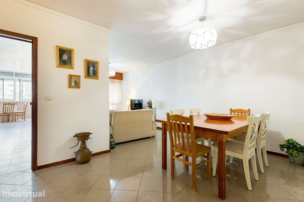 T3 c/ 120 m², Marquise e Arrecadação / Santo António dos Cavaleiros-3