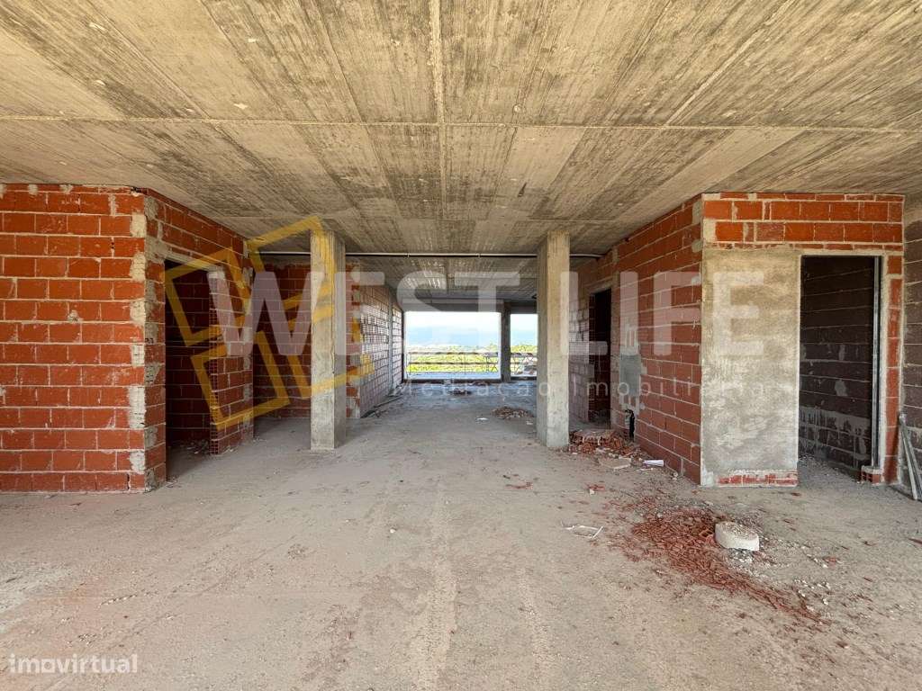 Apartamento em Mafra T2 com 1 suíte e varanda junto ao centro da Vi... - Grande imagem: 2/31