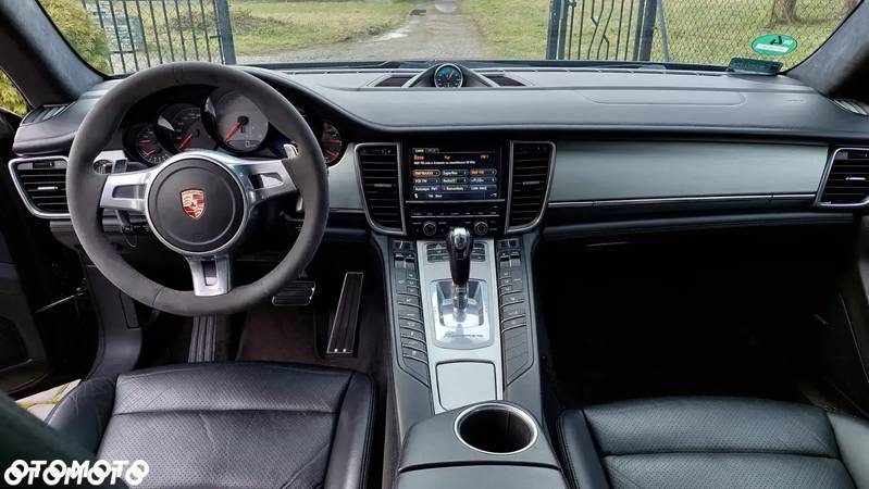 Porsche Panamera 4S PDK - 20