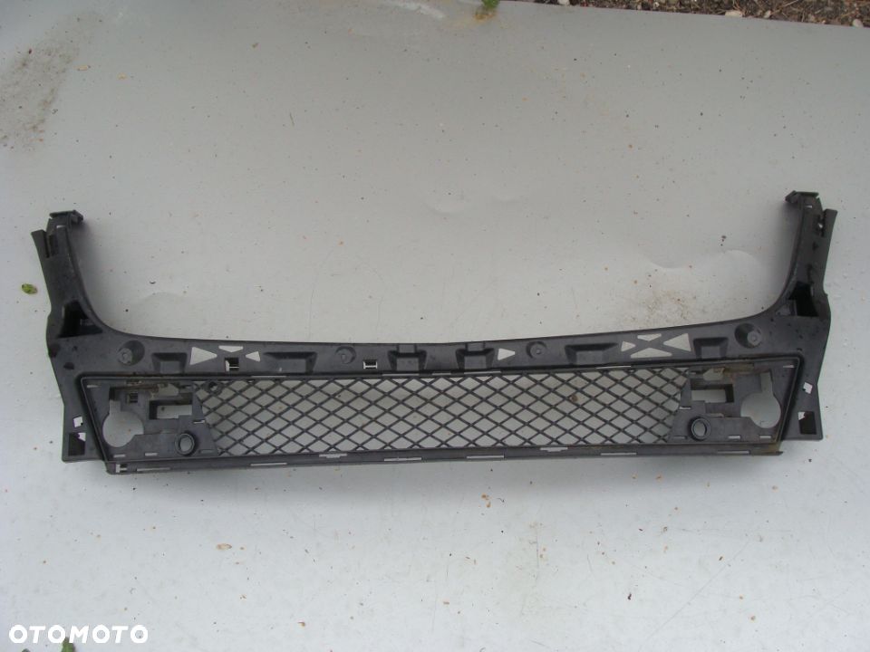 Mercedes ML W166 wlot krata środkowa zderzaka A1668800103 - 1