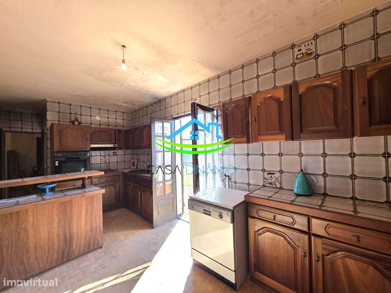 Moradia T3 em Azenha com terreno de 2000m2-10