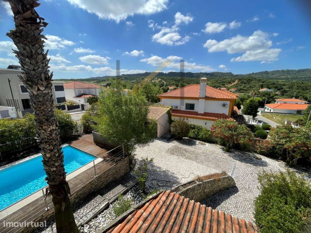 Moradia T4 com piscina e jardim, na Aldeia Grande, Setúbal-40
