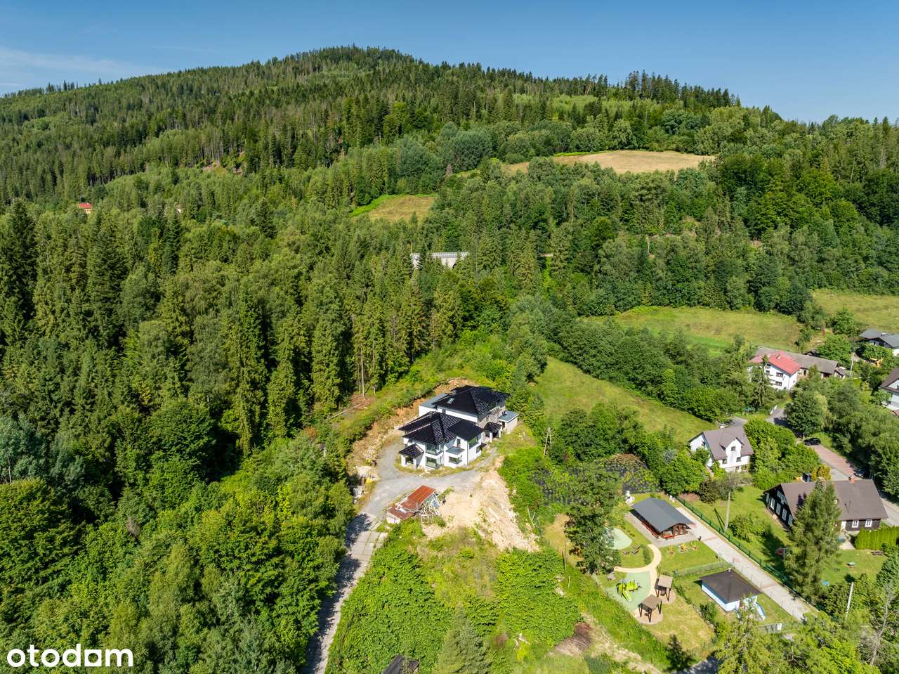 willa w Beskidach, Wisła – 663 m² działka 5 390 m² OKAZAJA-7