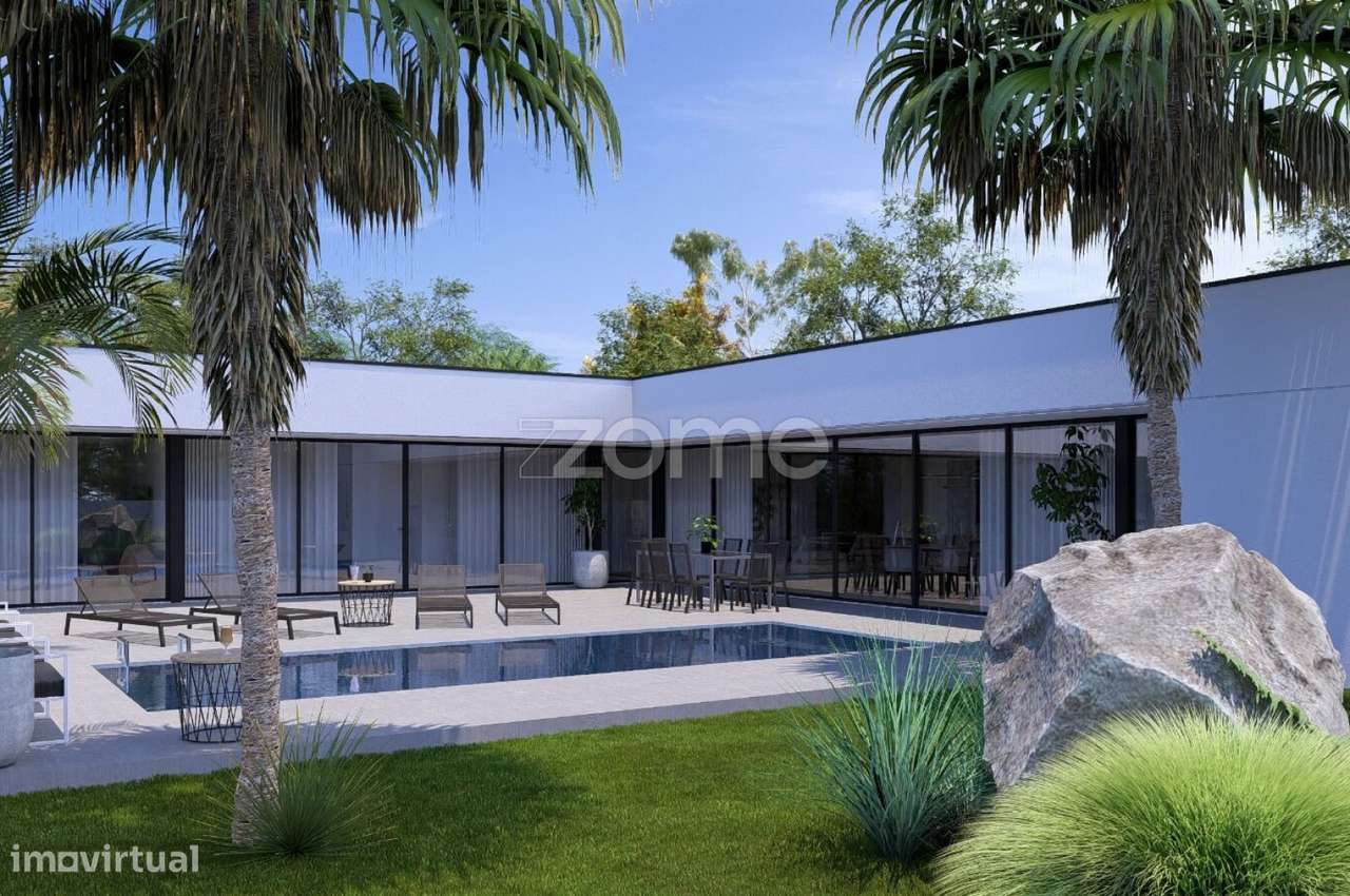 Moradia T3 Térrea em estrutura em Merelim (S. Pedro), Braga - Grande imagem: 2/57