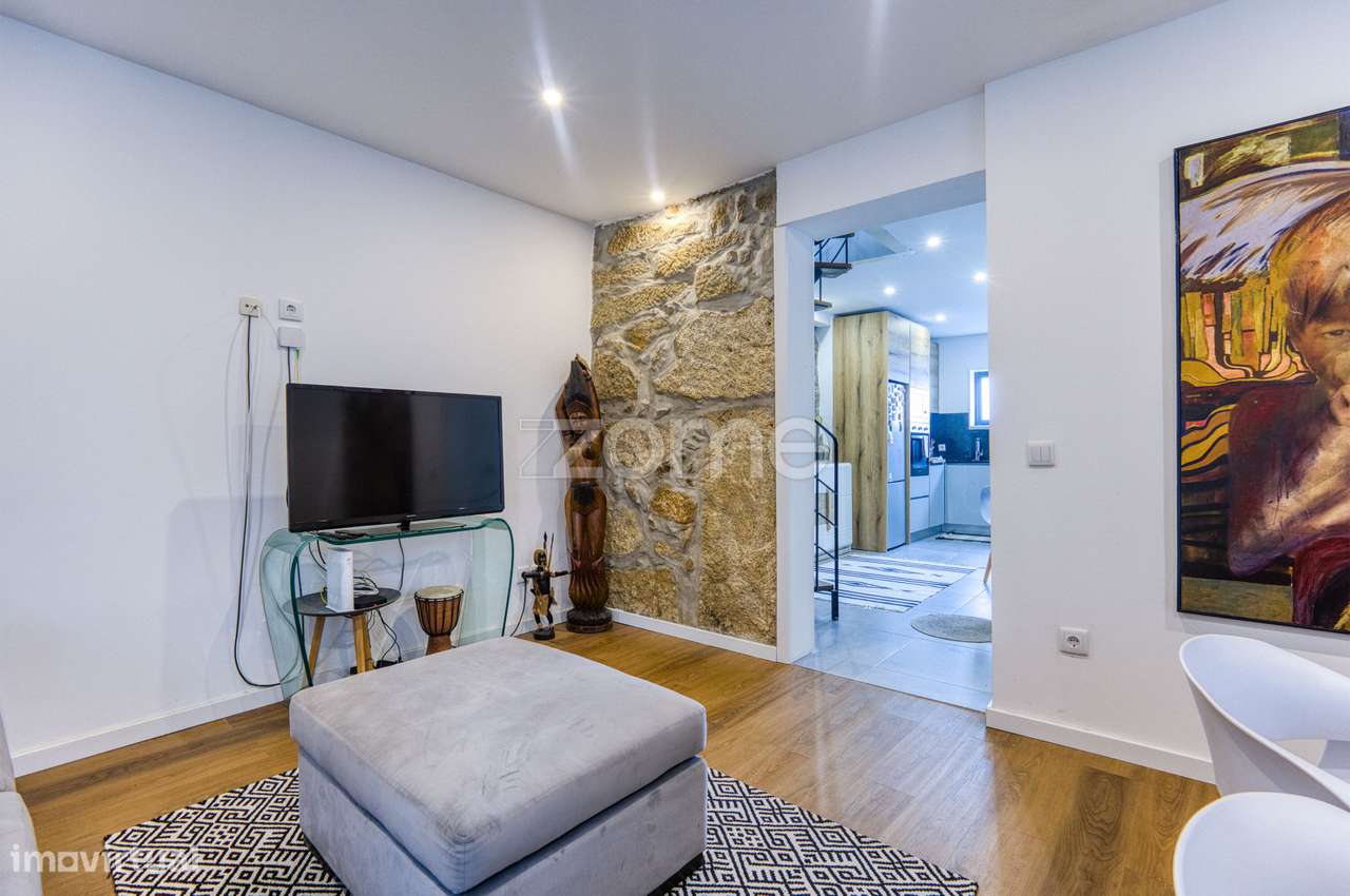 Moradia T2 c/ 2 Suítes, na Rua Alexandre Herculano, Valbom, Gondomar - Grande imagem: 5/29