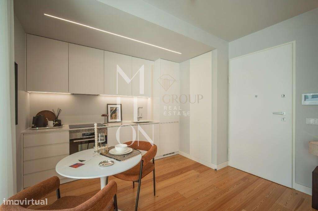 Apartamento em condominio com piscina - Avenida Liberdade-6