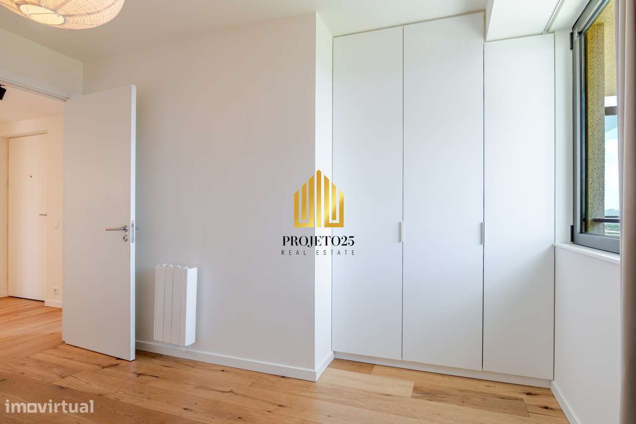 Apartamento T2, 3 Varandas Sul e Poente 13º Piso Vistas Deslumbrantes!-24