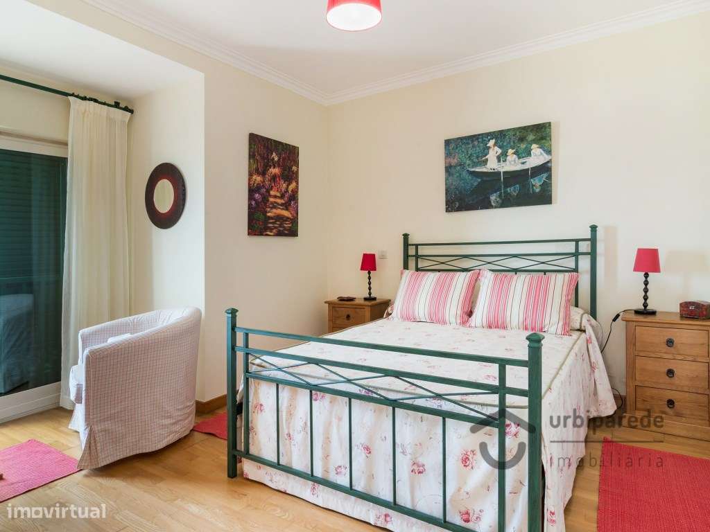 Moradia V4 em condomínio fechado no centro da Ericeira, com garagem.-30