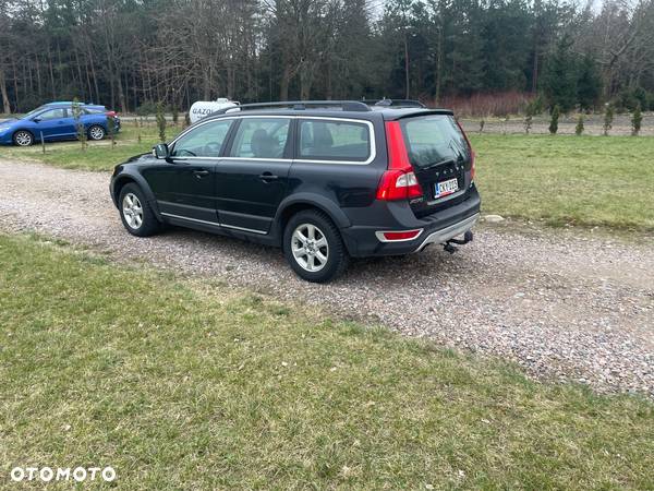 Volvo XC 70 2.4D AWD Momentum - 4