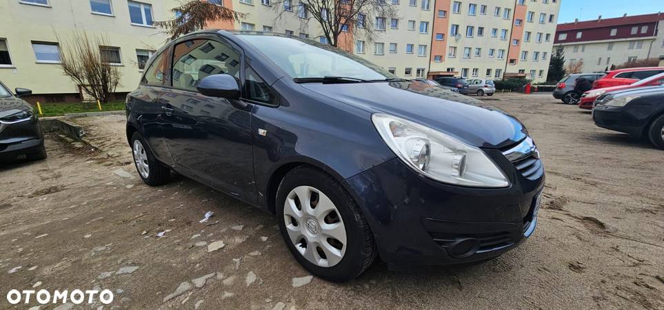 Opel Corsa 1.2 16V Cosmo - 3