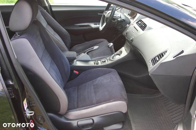 Honda Civic 1.8i-VTEC Sport - 9