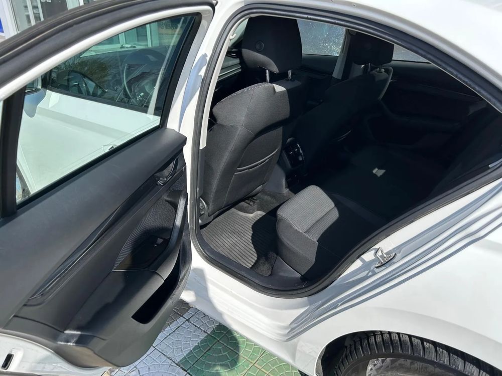 Skoda Octavia - foto 9