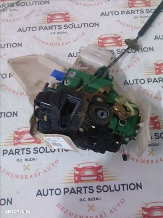 broasca usa dreapta spate volkswagen polo 2005 2009 - 1