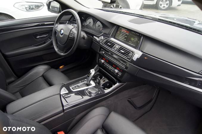 BMW Seria 5 520d Touring - 18