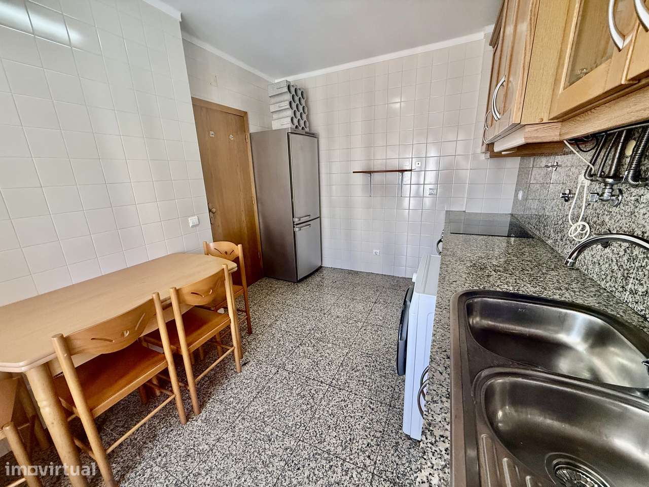 Apartamento T2 com varanda e garagem - vista praia, São Martinho Porto-8