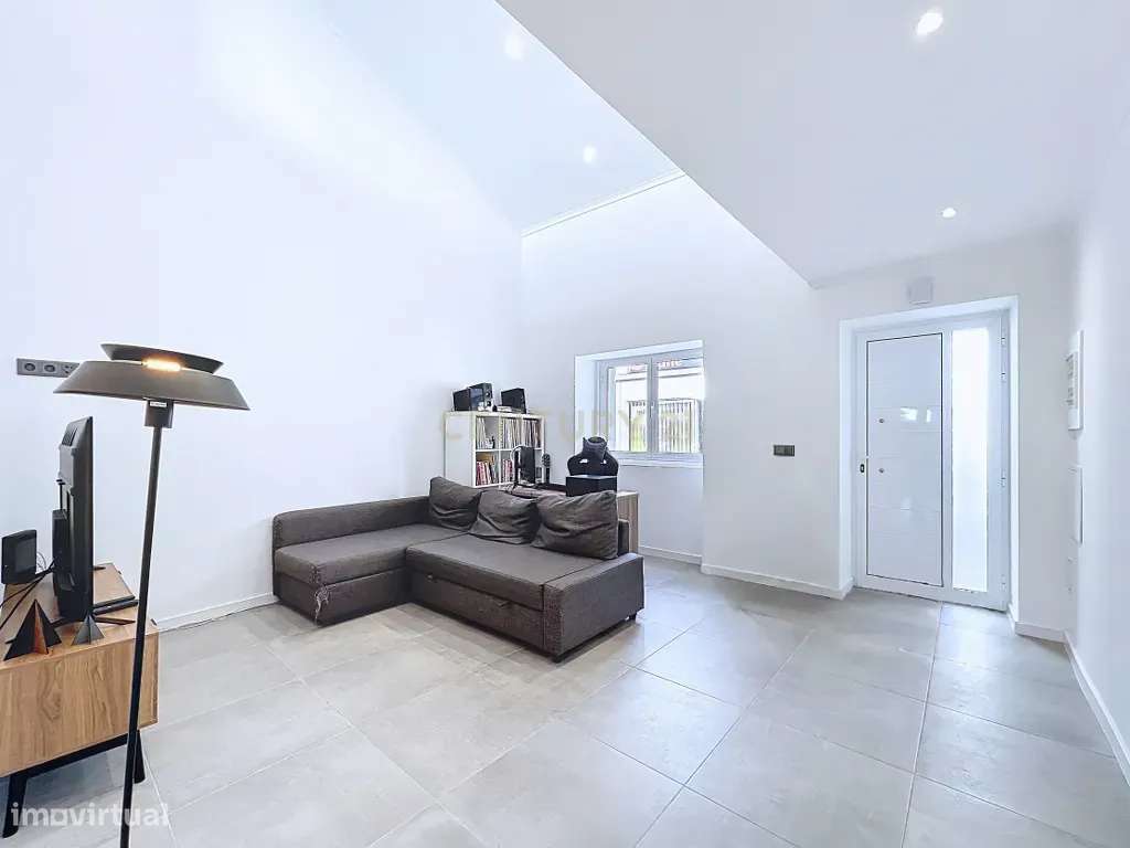 Moradia Totalmente Reconstruída – Relva, Ponta Delgada - Grande imagem: 2/16