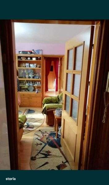 Vând apartament 3 camere semidecomandat ,zona Milcov - Imagine principală: 4/6