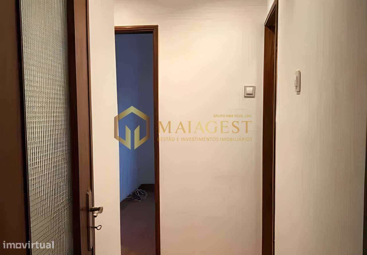 Apartamento T2+1 Moderno com Garagem à Porta do Metro - Grande imagem: 2/12