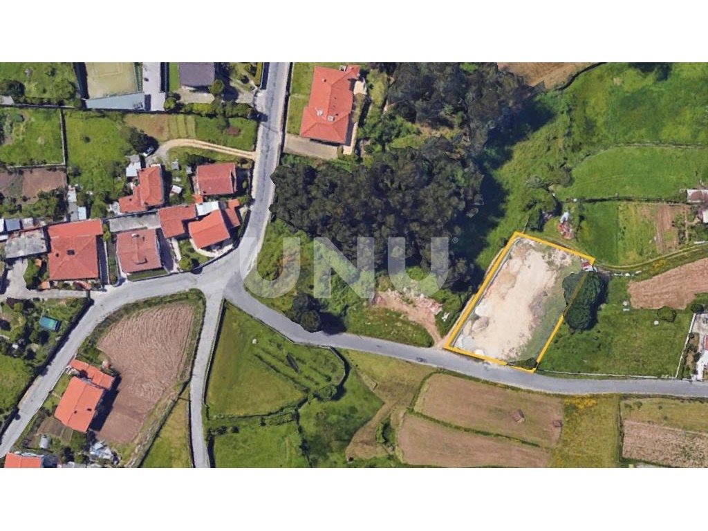 Terreno com 1614 m2 em São Roque, Oliveira de Azeméis