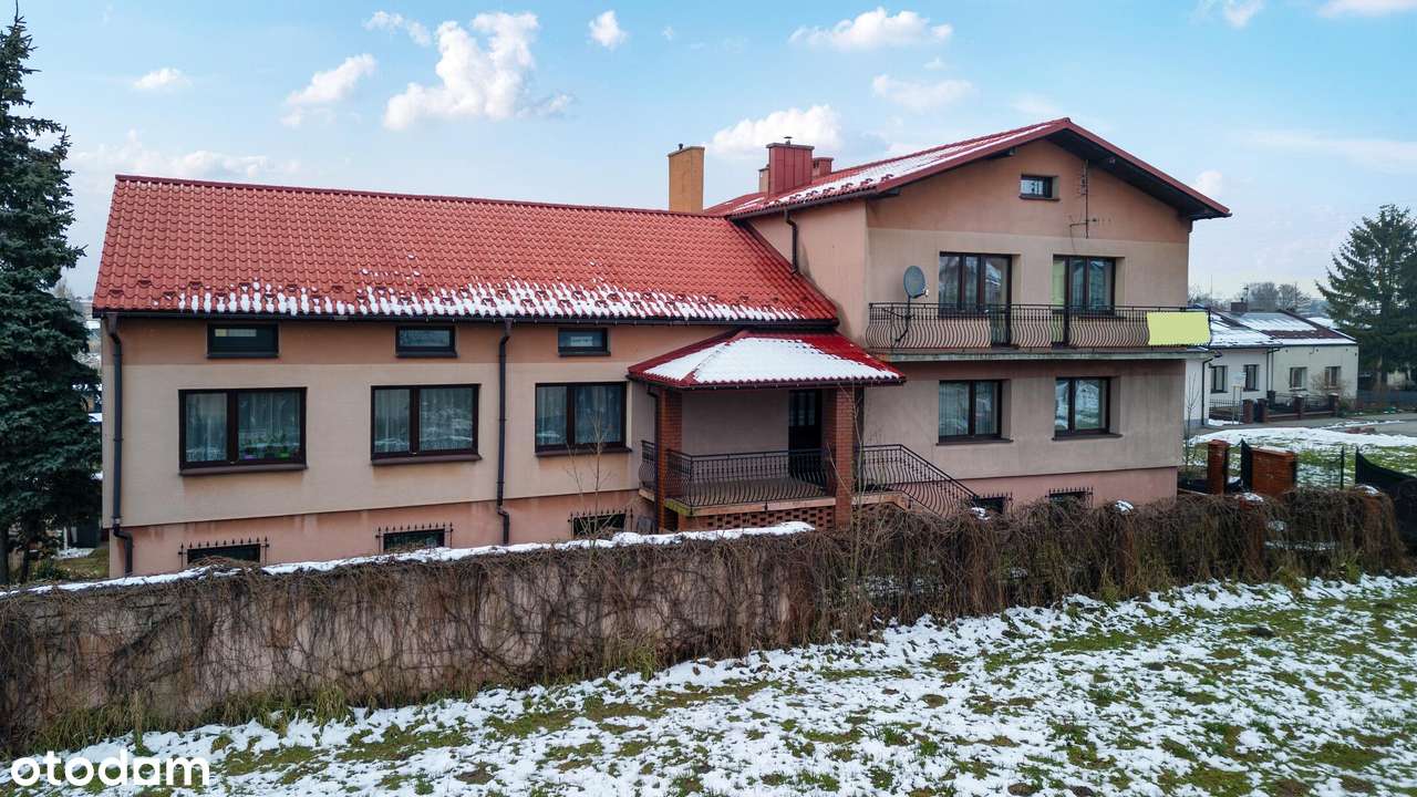 Dom i   działalność w samym centrum-5