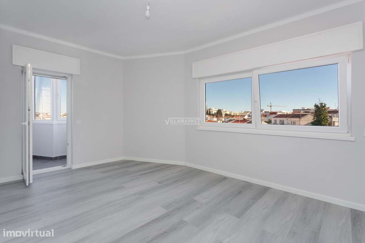 Apartamento T3 Renovado em Portimão-16