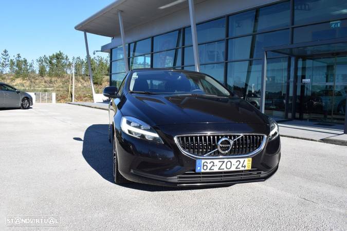 Volvo V40 2.0 D3 Momentum - 3