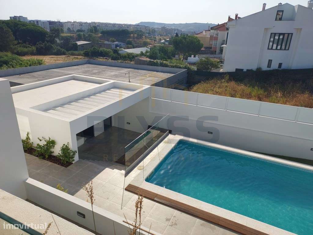 Moradias T4, em Condomínio Privado com Piscina.-41