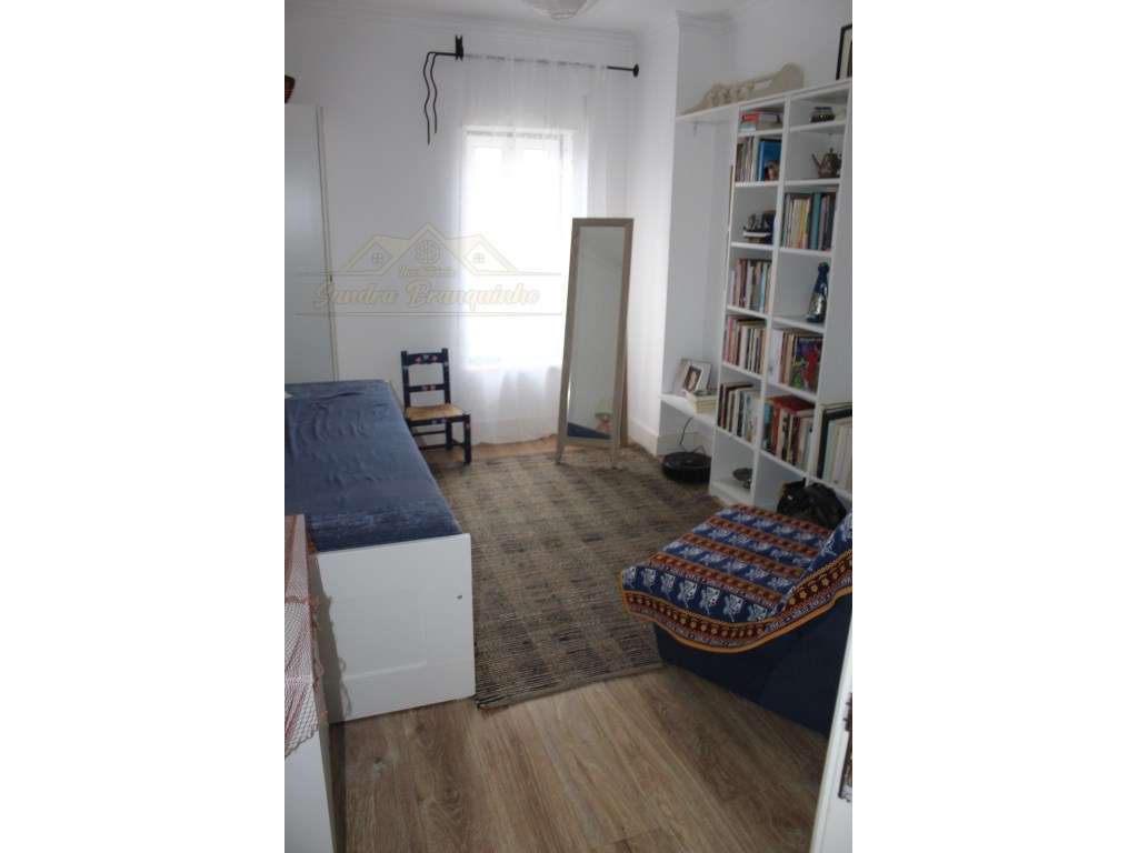 Apartamento T2 com garagem a 10min da praia-11