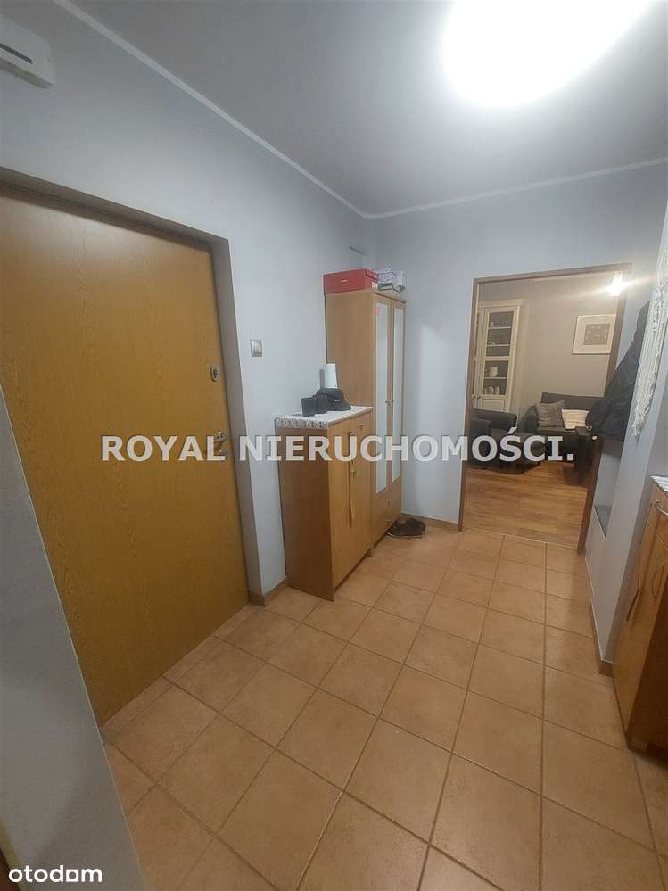 Spokojna okolica, miejsca parkingowe.-5