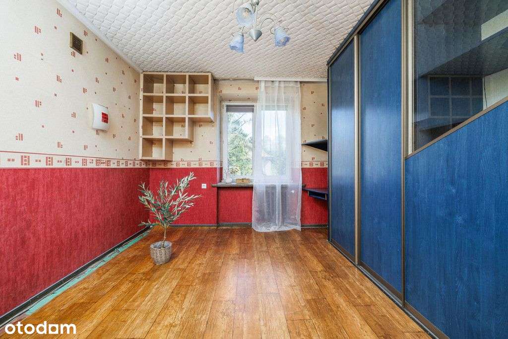 Z osobną kuchnią na zielonym osiedlu (do remontu)-6