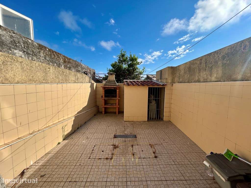 Moradia T4 com Garagem e Espaço ao Ar Livre no Coração da Cidade-25