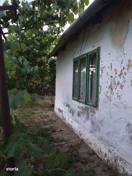 Vând casa in comuna Tomnatic - Imagine principală: 4/8