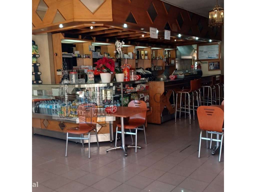 Oportunidade única para trespasse de Snack-Bar em pleno funcionamento - Grande imagem: 4/20