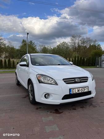 Kia Pro_cee'd - 1